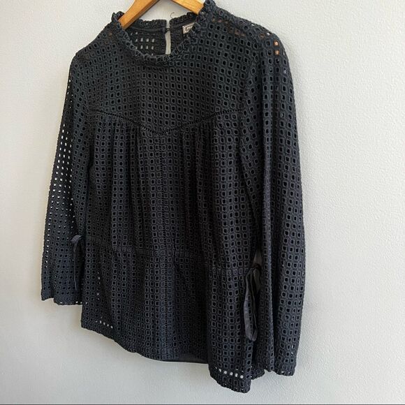 Point Sur J. Crew Black Eyelet Lace Top Long Sleeve Cinch Tie Waist 2 - Picture 3 of 11